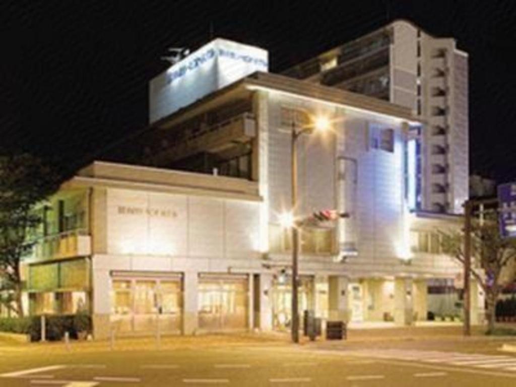 Kokura Recent Hotel Kitakyūshū Exteriör bild