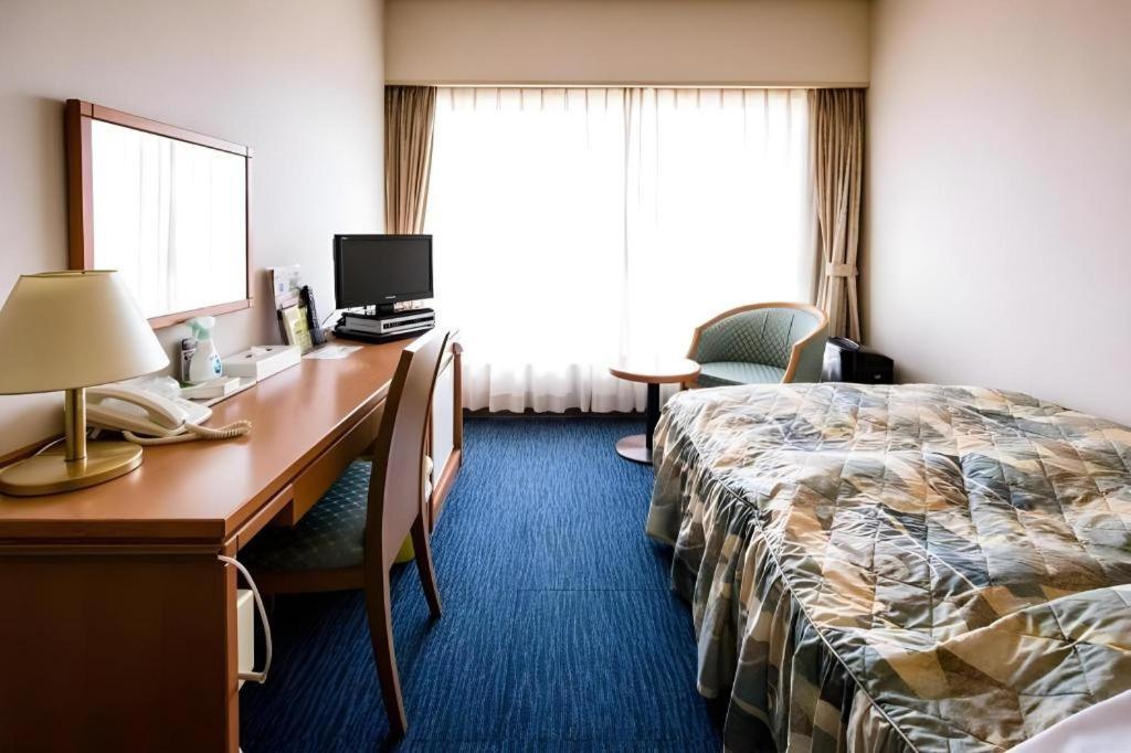 Kokura Recent Hotel Kitakyūshū Exteriör bild